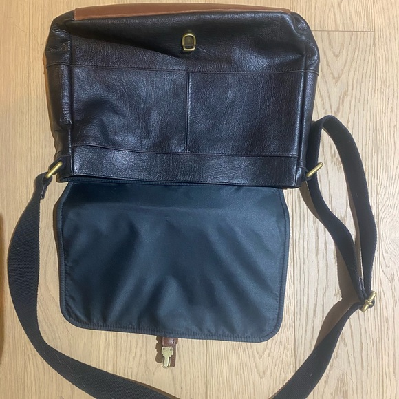 Fossil Messenger Bag - Picture 4 of 5